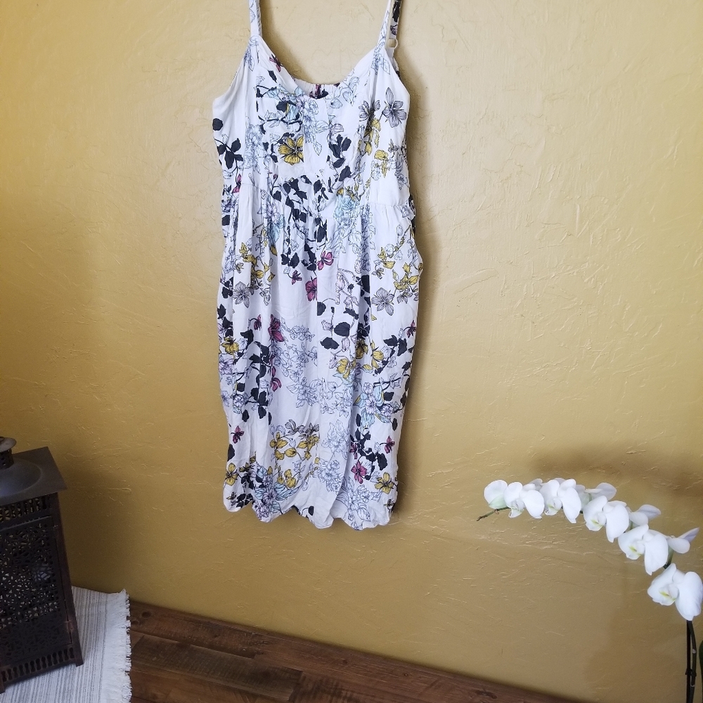 Torrid dress, size2, with pockets, flower